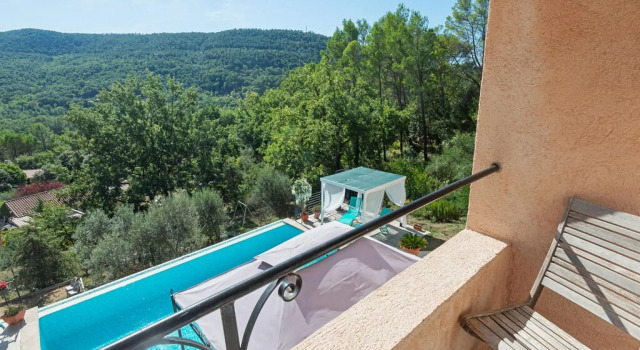 Spacious Villa in Bargemon With Swimming Pool and Airconditioning, Забронировать Вилла Виллы Овернь-Рона-Альпы, Вилла