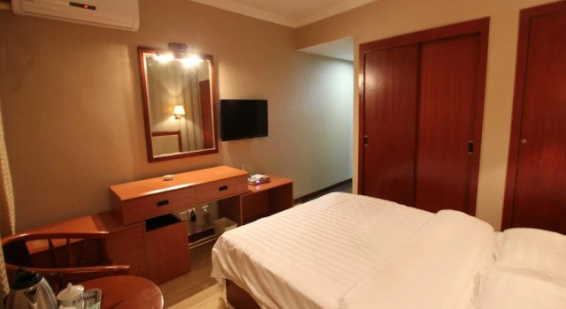 Guilin Weihang Hotel