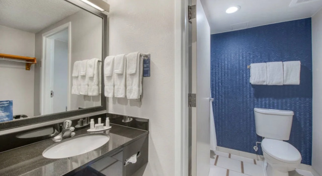 Двухместный номер Standard Fairfield Inn & Suites Raleigh Crabtree Valley