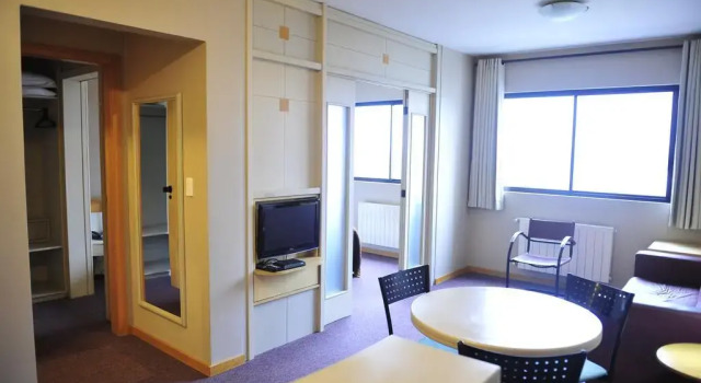 Tri Hotel & Flat Caxias, Забронировать Отель Кашиас-ду-Сул Риу-Гранди-ду-Сул
