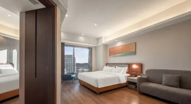 Люкс Deluxe Madison Hotel Dalian Harbor Square, Donggang Business District