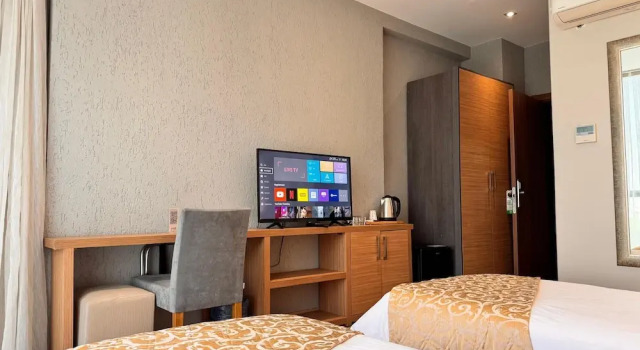 Двухместный номер Standard с балконом Inn Port Hotel