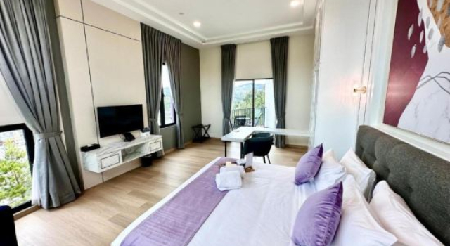 Полулюкс Cameron Lavender Mansion by PLAY