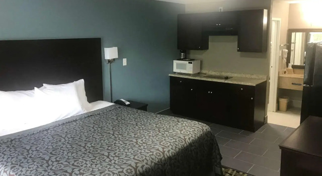 Days Inn and Suites Collierville, Boek Hotel Collierville Tennessee