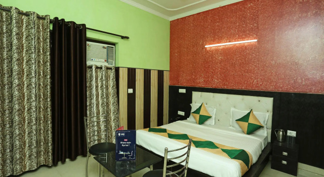 OYO 11556 Om Guest House Residency, Забронировать Гостевой дом Гостевые дома Гургаон, рядом с Unitech Cyber City, Гостевой дом