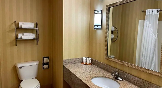 Двухместный люкс Spark by Hilton Catoosa Tulsa