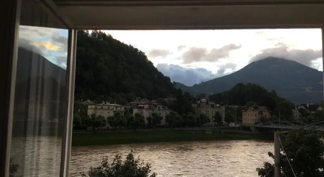 Двухместный номер Standard с видом на реку Sarahs Altstadt Oase Salzburg