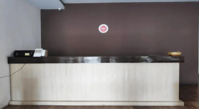 OYO 90104 Lanata Hotel, Забронировать Отель Денпасар Denpasar Municipality