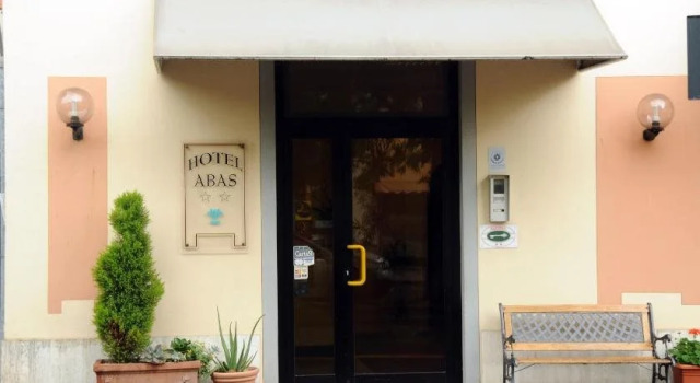 Hotel Abas, Забронировать Отель Монтекатини-Терме Тоскана, рядом с Montecatini Train Station