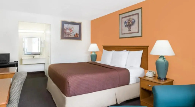 Номер Standard Days Inn by Wyndham Christiansburg