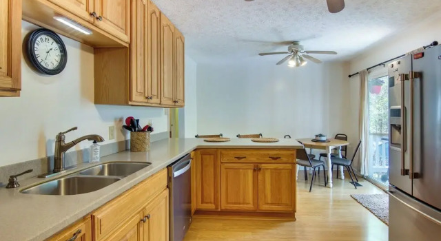 Коттедж Pet-friendly Black Mountain Vacation Home w/ Deck