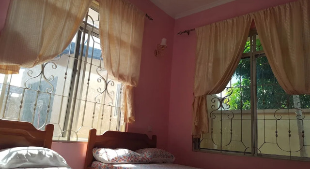 The Safehouse, Buchen Sie Hotel Tanga Tansania