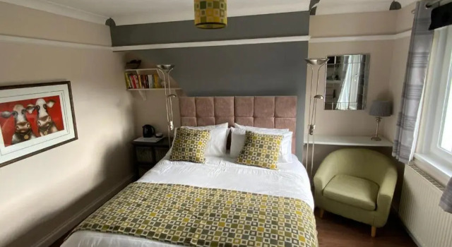 Arfryn House Bed and Breakfast, Book Hotel Merthyr Tydfil Brecon Beacons