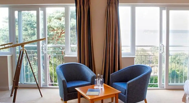 Номер Deluxe Harbour Heights Hotel