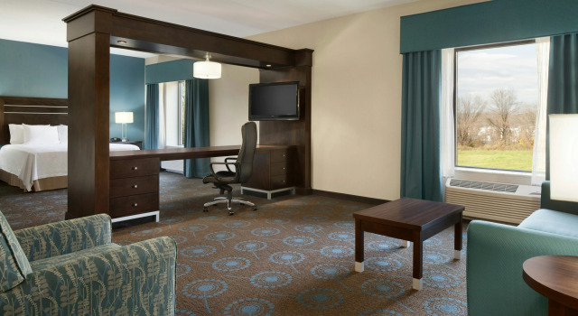Hampton Inn & Suites Edgewood/Aberdeen-South, Rezervovat Hotel Edgewood Maryland