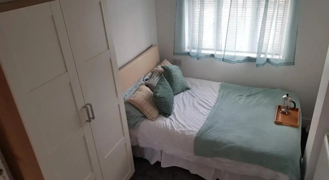 Webb place 2 bedroom apartment !