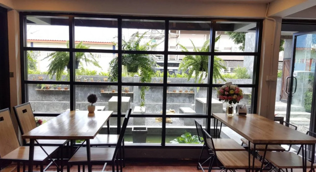Maya Bed and Food Hostel