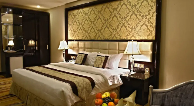Номер Deluxe Garden Plaza Hotel