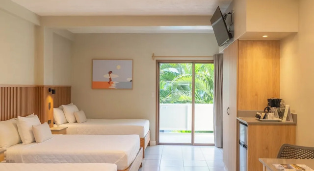 Трёхместный номер Standard с красивым видом из окна Hotel Roca Sunzal