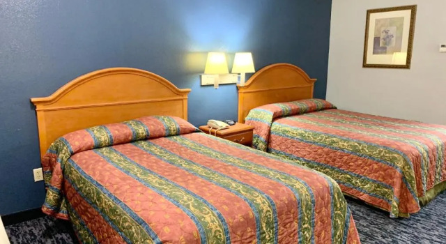 Четырёхместный номер Standard Scottish Inns Westcott Street