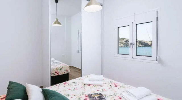 Beach front apartment with swimming pool, Забронировать Апартаменты/квартира Лигарья 