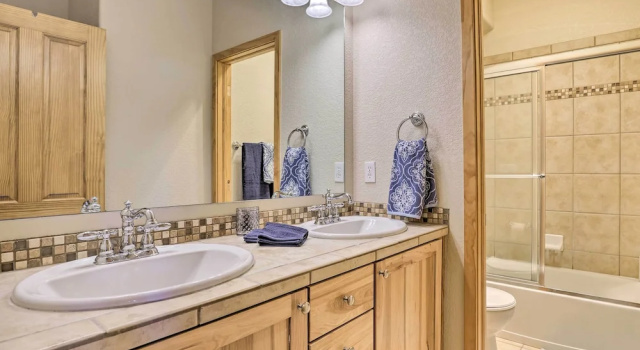 Апартаменты Gorgeous Fraser Townhome w/ Private Hot Tub!