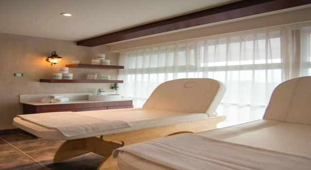 Diamond Plaza Apartments, Book Apartment Hotels in Nairobi with a Pool, Swimming Pool