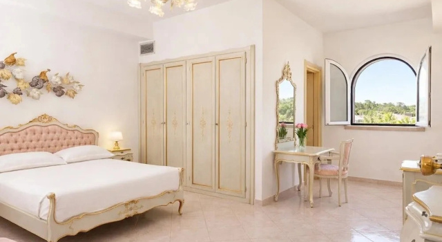Hotiday San Felice Circeo, Reserva ahora Hotel Hoteles en El Lacio con aparcamiento, Aparcamiento