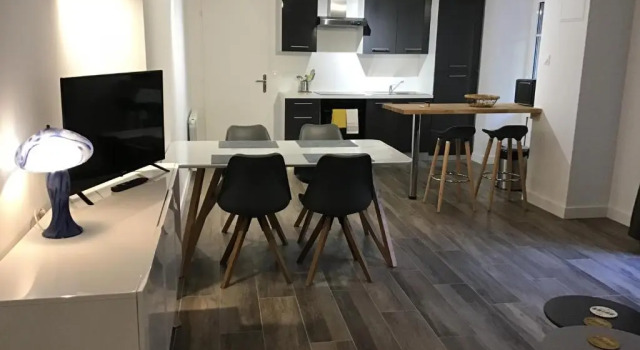 Appartement "Le Clos" pour 6 personnes dont 2 Chambres et 2 salles de bain, Prenota Appartamento Saint-Nectaire 