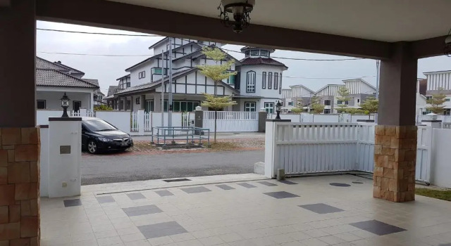 Бунгало Sitiawan Homestay Entire Semi D house