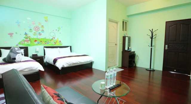Standardowy trzyosobowy pokój i balkonem Yi Homestay
