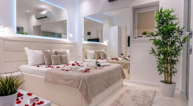 Студия Deluxe Alex Central Apartments