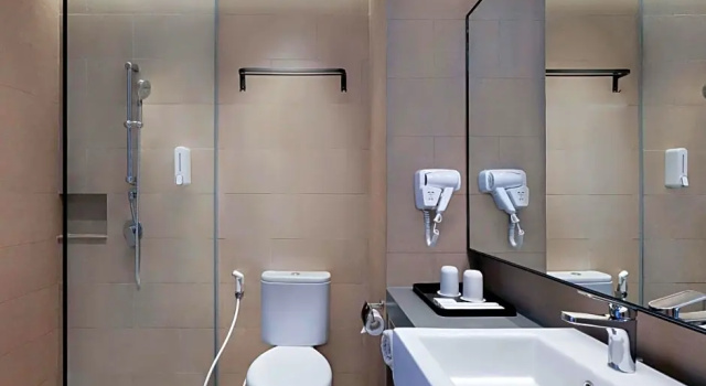 Classic Twin room with city view ibis Surabaya Tidar