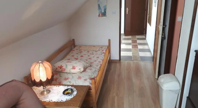 Penzion Hugo, Rezerwuj Hotel Hotele w Central Bohemia z parkingiem, Parking