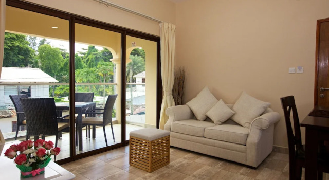 Апартаменты Deluxe с балконом Stone Self Catering Apartments