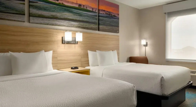 Days Inn & Suites Prattville-Montgomery, Varaa Hotelli Prattville Alabama