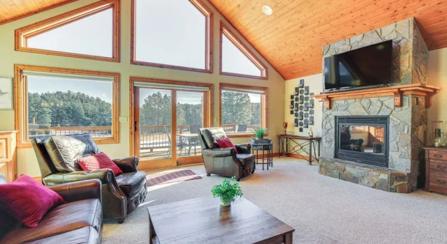 Keystone Cabin ~ 9 Mi to Mt Rushmore!, Забронировать Дом для отпуска Кистон Wind Cave National Park