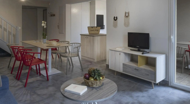 Holiday home in Mediterranean style with air con and bubble bath, Забронировать Отель Фабрег Hérault