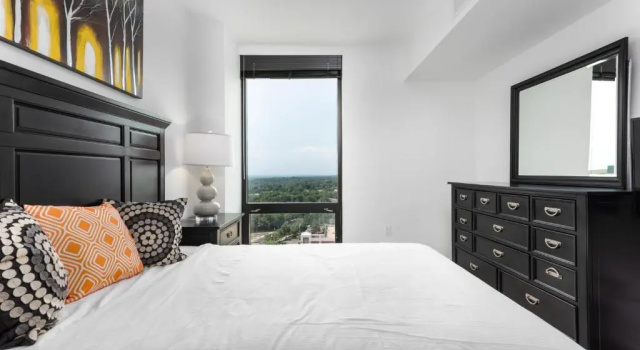 Апартаменты Deluxe Bluebird Suites at Reston Town Center