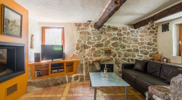 Traditional Holiday Home with Swimming Pool in Fayence, Забронировать Отель Отели Файанс 3 звезды, 3*