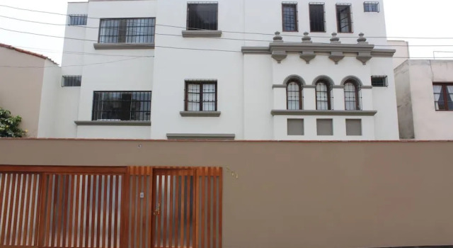 La Casa de Ceci, Забронировать Отель Отели в центре Мирафлореса, в центре