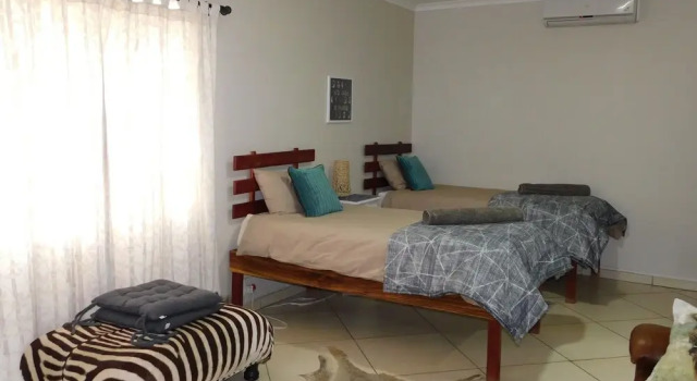 Meteorite Rest Camp, Book Hotel Hotels in Otjiwarongo with Parking, Parking