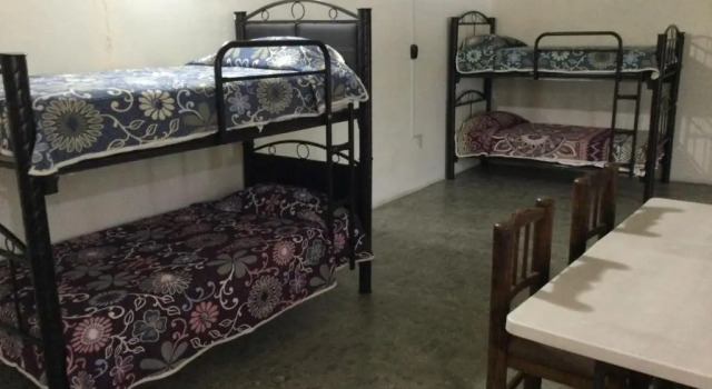 Кровать в общем номере Trotamundo Oaxaca Hostel