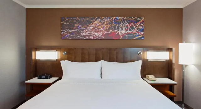 Двухместный номер Executive Holiday Inn Long Beach - Airport by IHG
