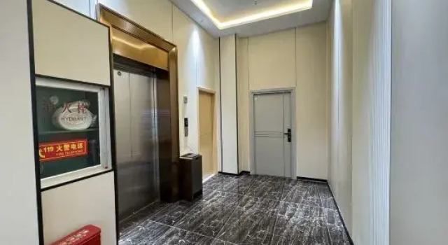 Zhenzhen Hotel (Xijin Subway Station), Rezerwuj Hotel Hotele w Nanning z parkingiem, Parking