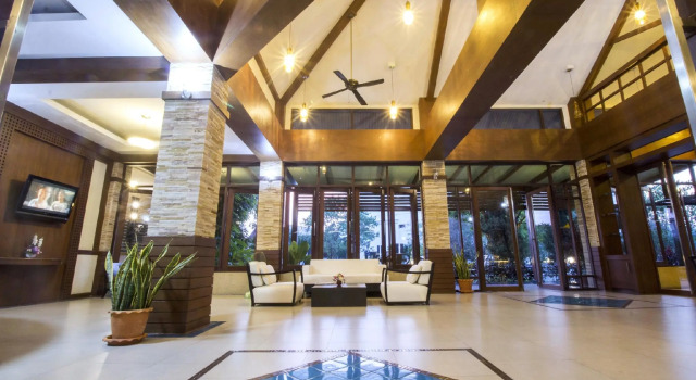 Suparee Parkview Hotel, Varaa Hotelli Hotellit North-Eastern Thailand pysäköinnillä, Pysäköinti