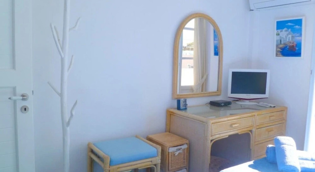 Mykonos Town Apartment With a View