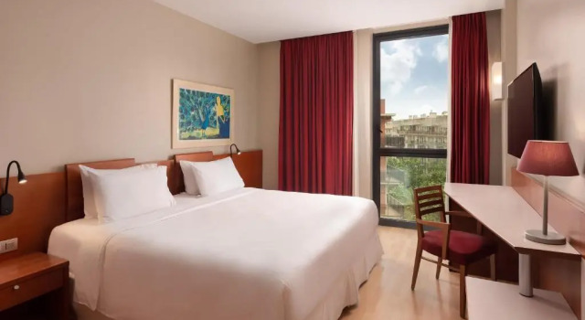Двухместный номер Classic Four Points by Sheraton Barcelona Diagonal