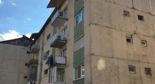 Apartamente Gildo & Nori 20, Rezerwuj Apartament Hotele w Carpathians - Romania z parkingiem, Parking
