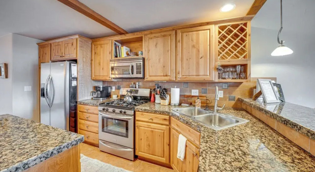 Апартаменты 6 Mi to Winter Park Resort: Townhome w/ Hot Tub!